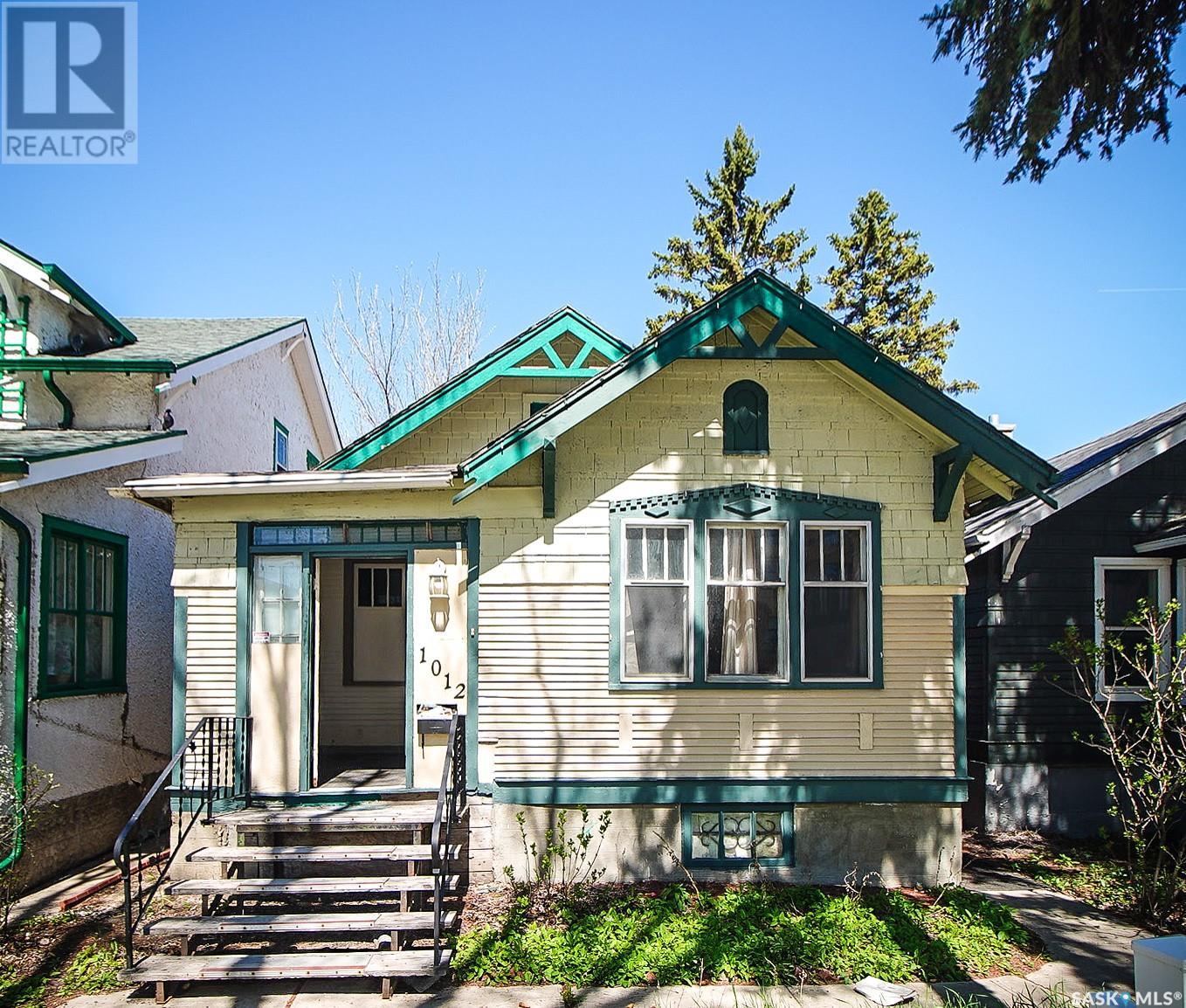 1012 Victoria Ave, Regina, SK S4P 0N5