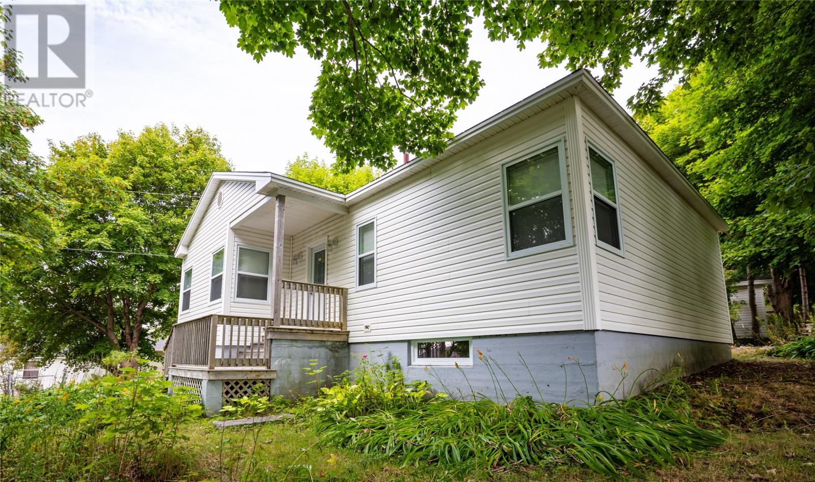2 Pf Finn St, Carbonear, NL A1Y 1C6