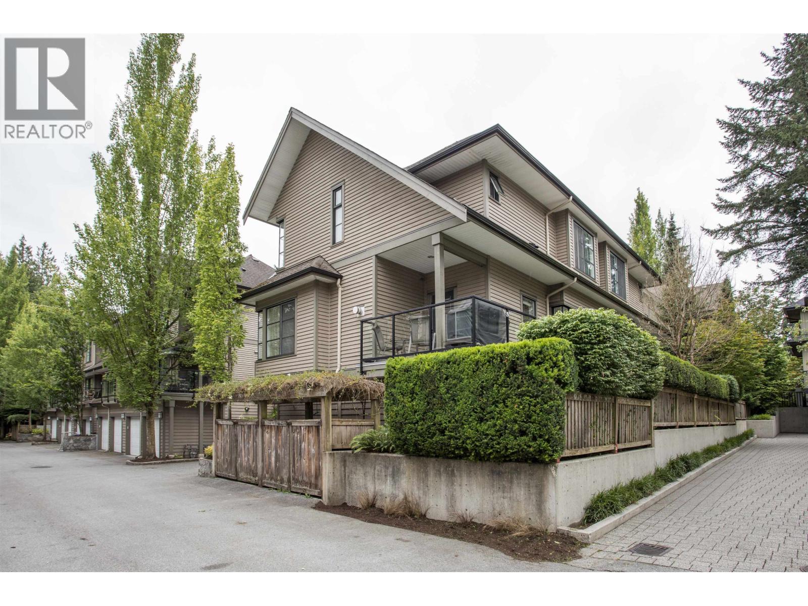 3150 Sunnyhurst Road Unit 10, North Vancouver, BC V7K 2G3