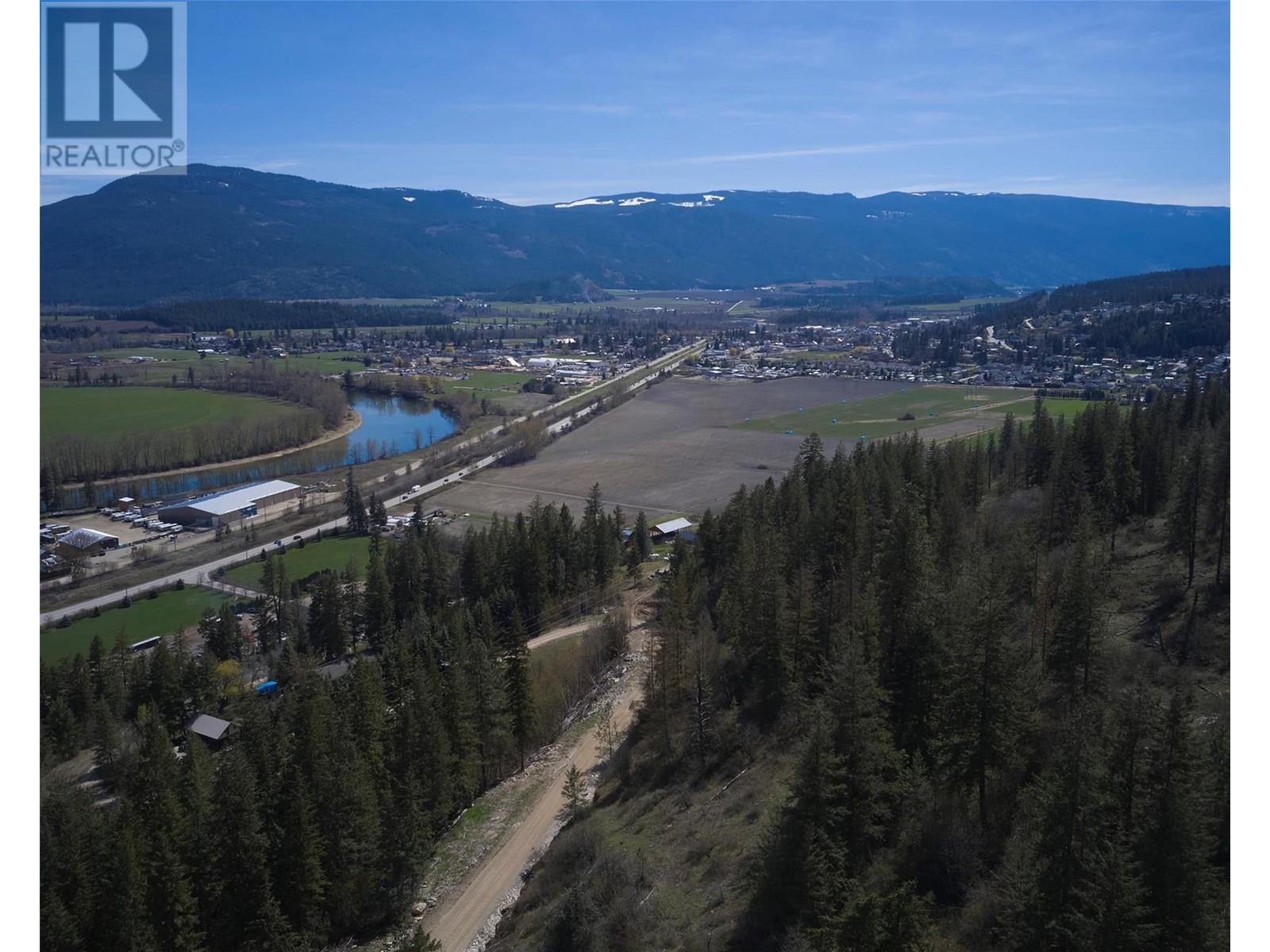 327 Oxbow Pl, Enderby, BC V0E 1V1