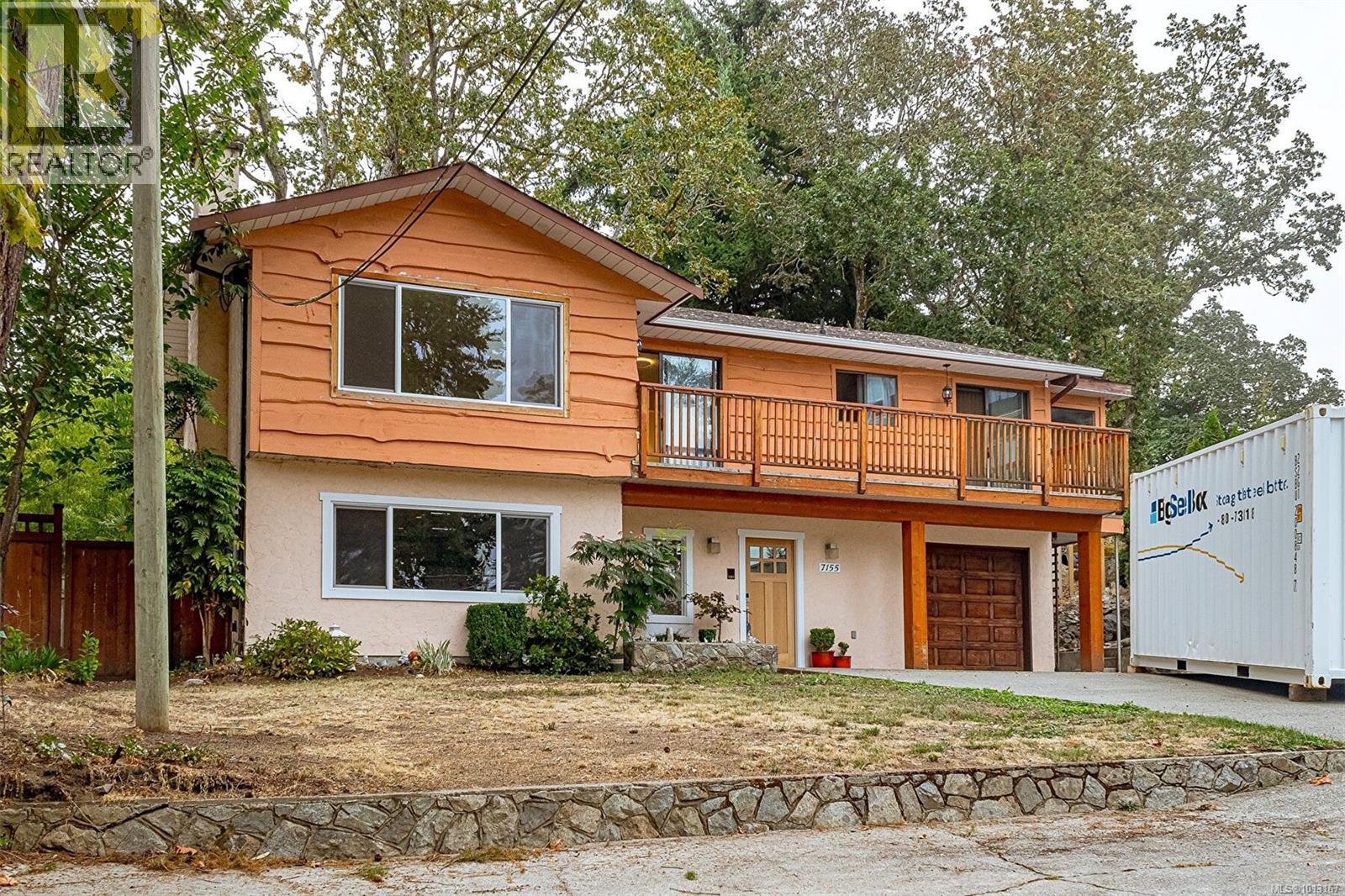 7155 Brentwood Dr, Central Saanich, BC V8M 1B7