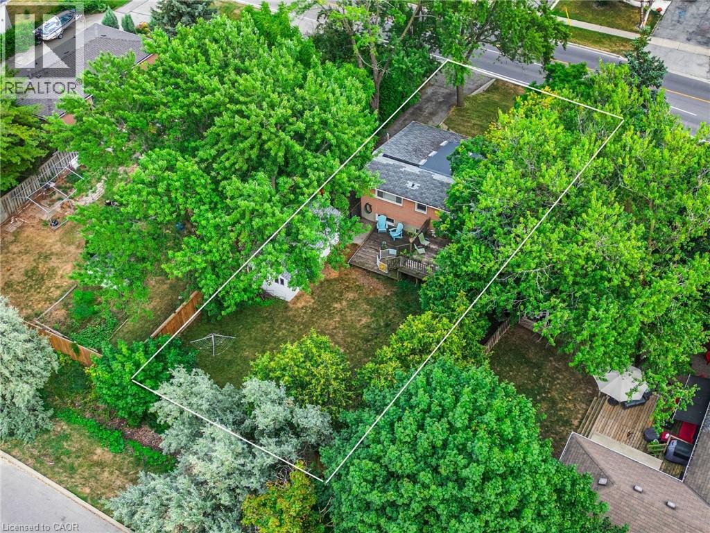 611 Pinegrove Rd, Oakville, ON L6K 2C5