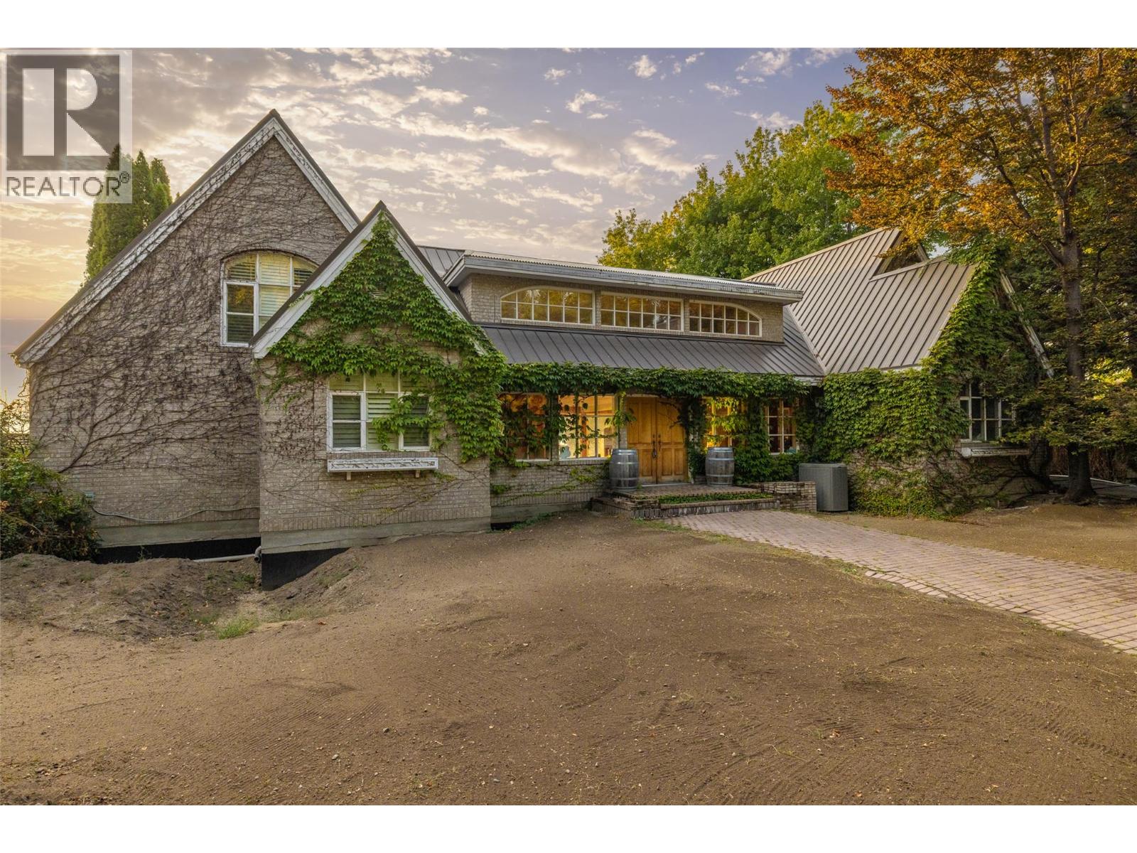 4614 Fuller Rd, Kelowna, BC V1W 1Z7