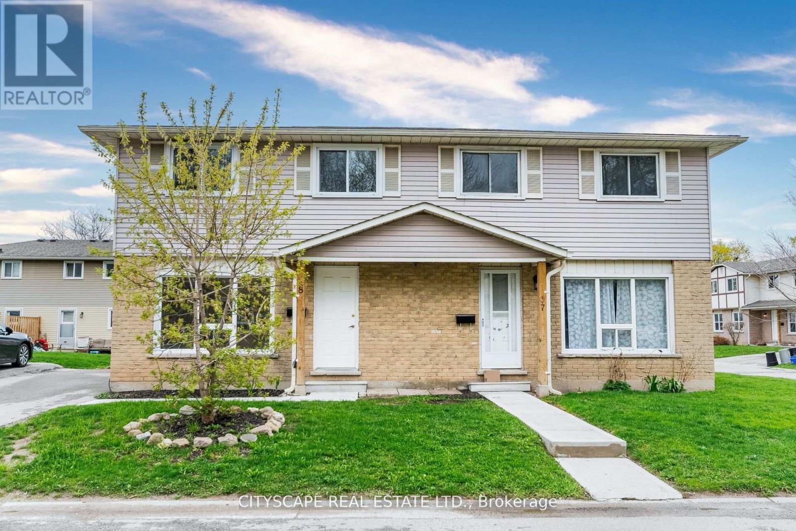 8 20 Mayfield Ave, Waterloo, ON N2J 4M5