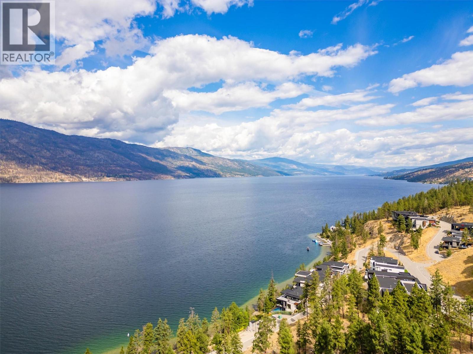 3434 Mckinley Beach Drive Unit 309, Kelowna, BC V1V 0H3