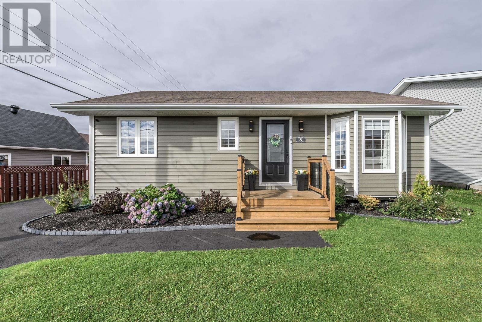 3 Discovery Cres, Paradise, NL A1L 3E8