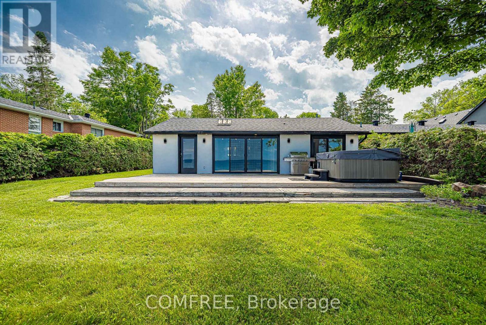 901 Woodland Dr, Oro-Medonte, ON L3V 6H1