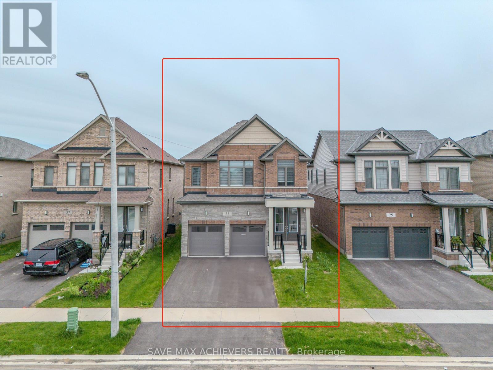 33 Rustic Oak Trl, North Dumfries, ON N0B 1E0