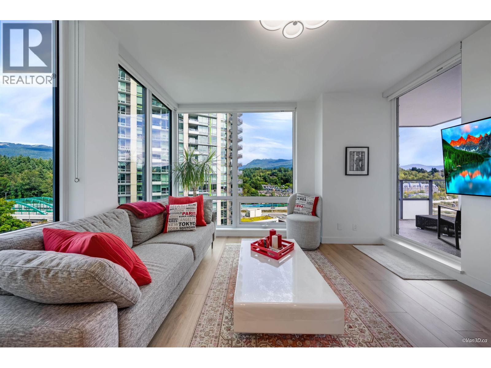 1500 Fern Street Unit 1102, North Vancouver, BC V7J 0B6