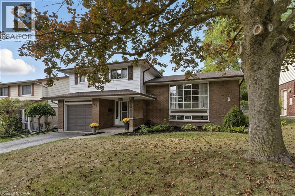 41 Inwood Dr, Kitchener, ON N2M 2Y9
