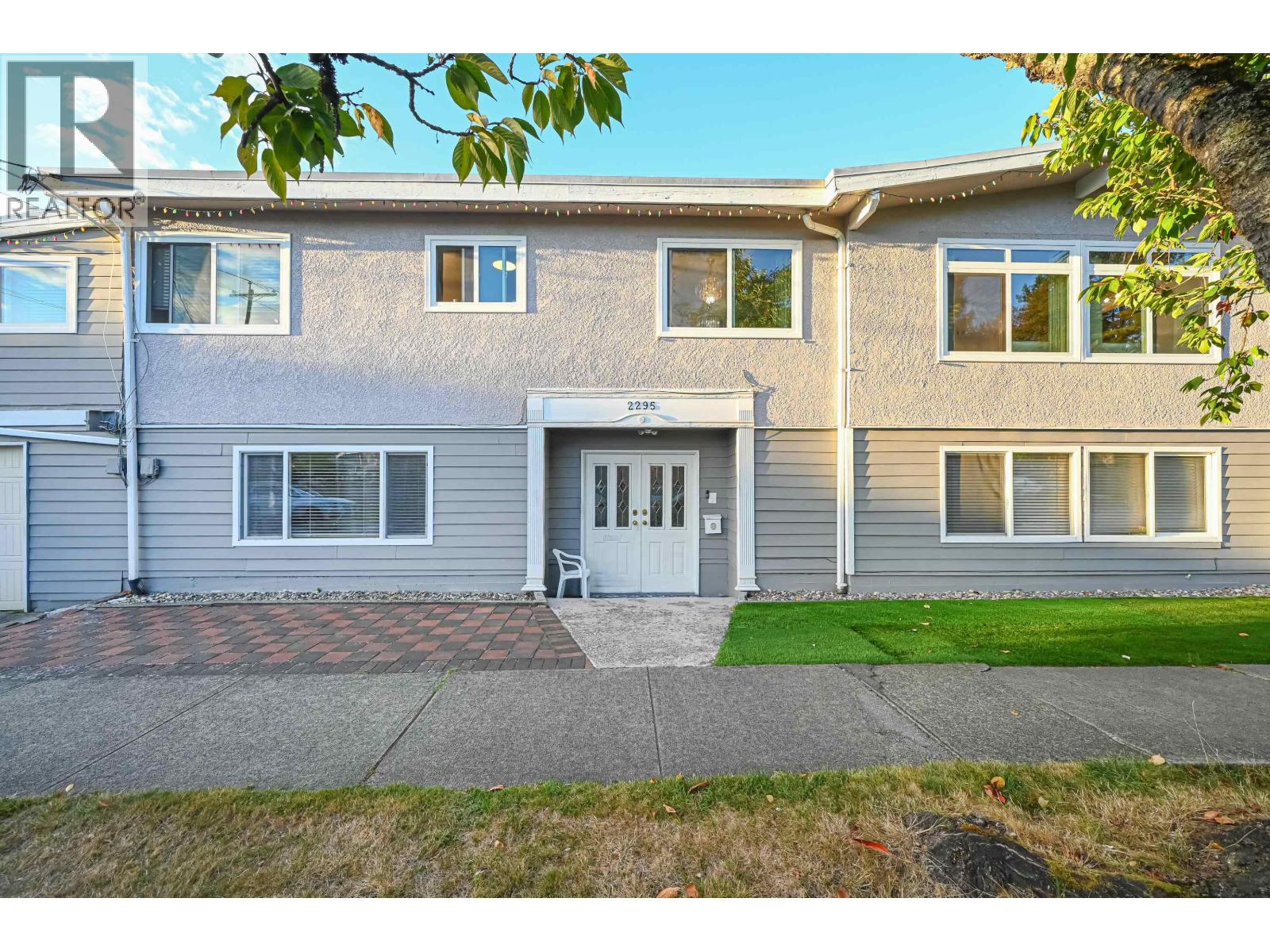 2295 E 48th Ave, Vancouver, BC V5P 1R9