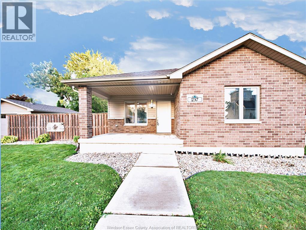257 King, Amherstburg, ON N9V 2C4