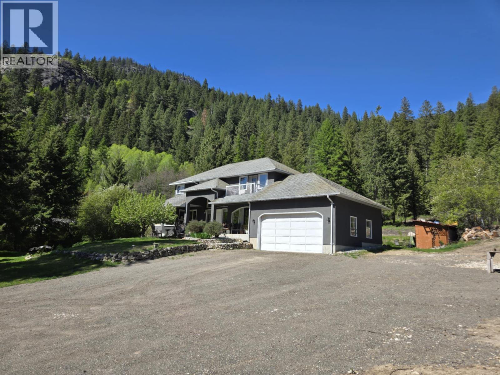 5407 Allendale Cres, Castlegar, BC V1N 4V8