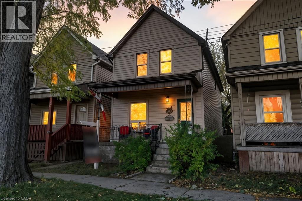 30 Mars Ave, Hamilton, ON L8L 3V8