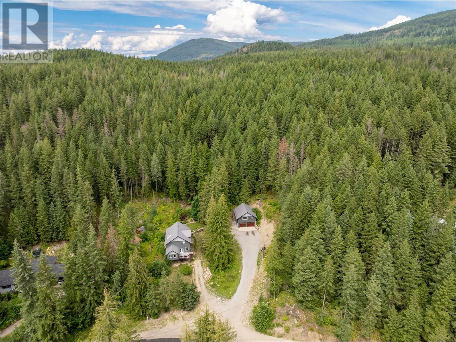 7463 Black Rd SE, Salmon Arm, BC V1E 2P6