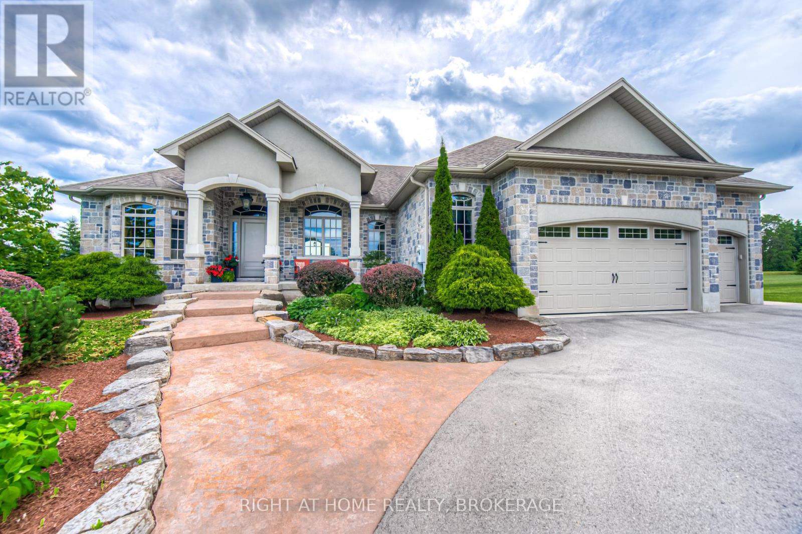 2567 Morrison Rd, North Dumfries, ON N1R 5S2