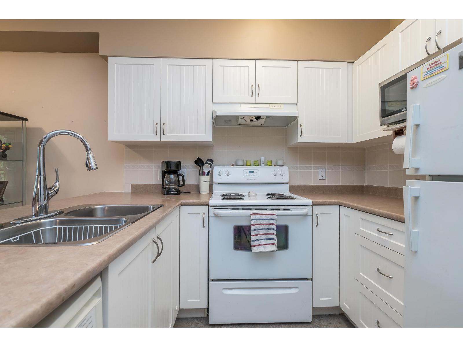16068 83 Avenue Unit 405, Surrey, BC V3S 8M2