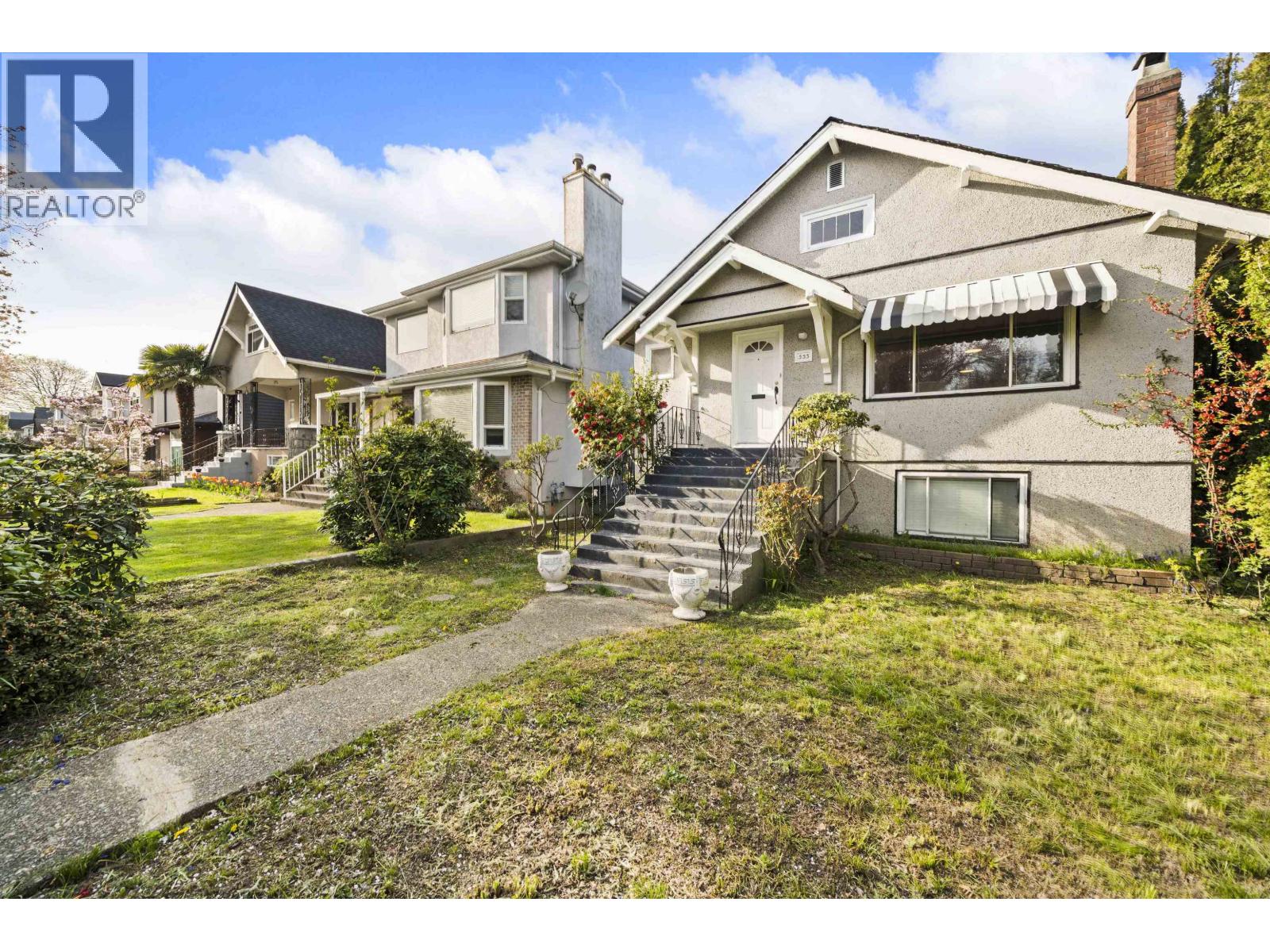 555 W 19th Ave, Vancouver, BC V5Z 1W8