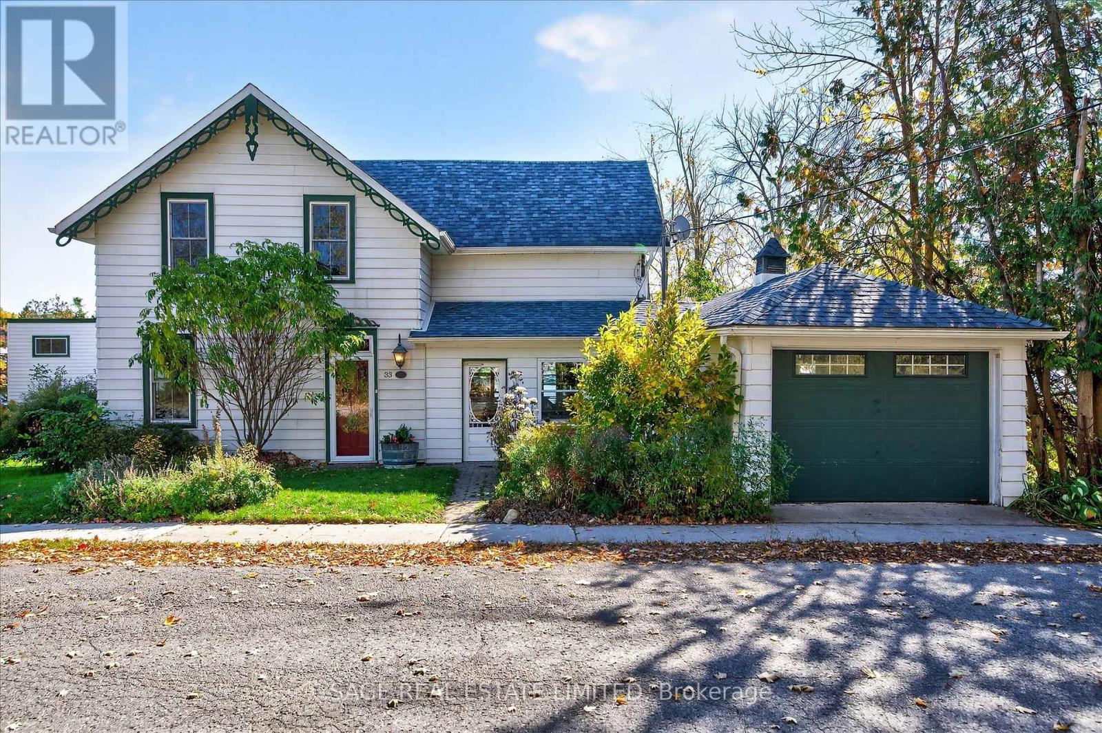 33 N Water St, Kawartha Lakes, ON K0M 2B0