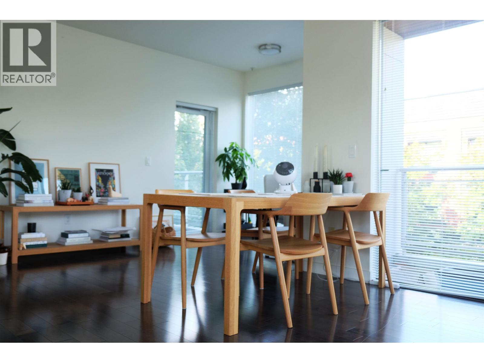 3333 Main Street Unit 205, Vancouver, BC V5V 3M8