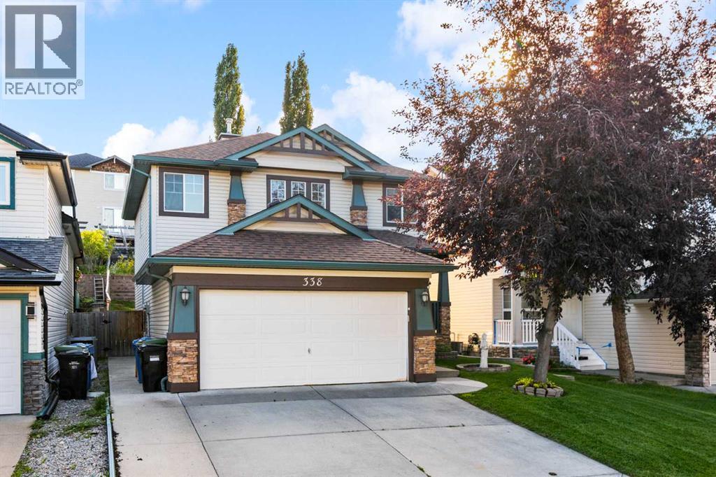 338 Panamount Dr NW, Calgary, AB T3K 5M1
