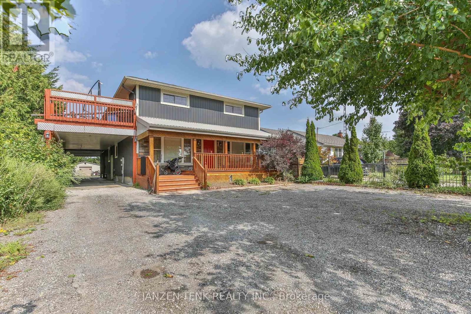 13 Norfolk County Road 21 St, Norfolk Glen Meyer, ON N0E 1G0