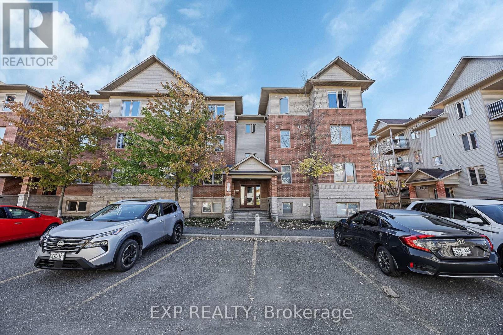6 585 Stonefield Private, Ottawa, ON K2G 4R4