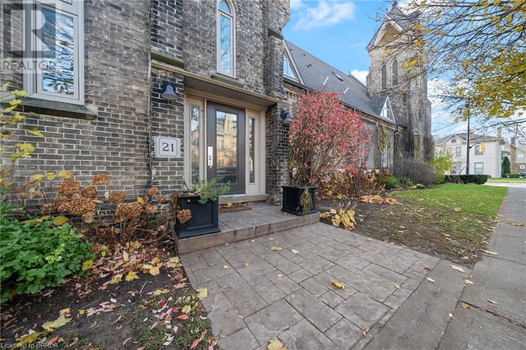 21 Richmond Street Unit 206, Brantford, ON N3T 3X9