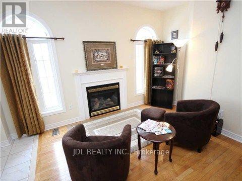 1919 Bur Oak Ave, Markham, ON L6E 1W3