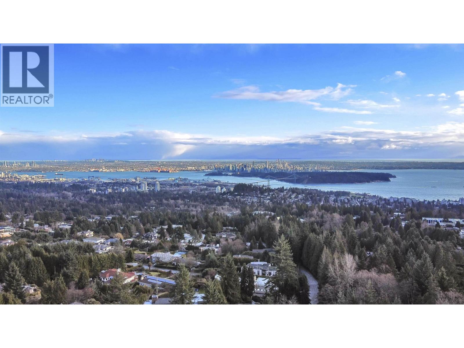 1135 Groveland Ct, West Vancouver, BC V7S 1Z7