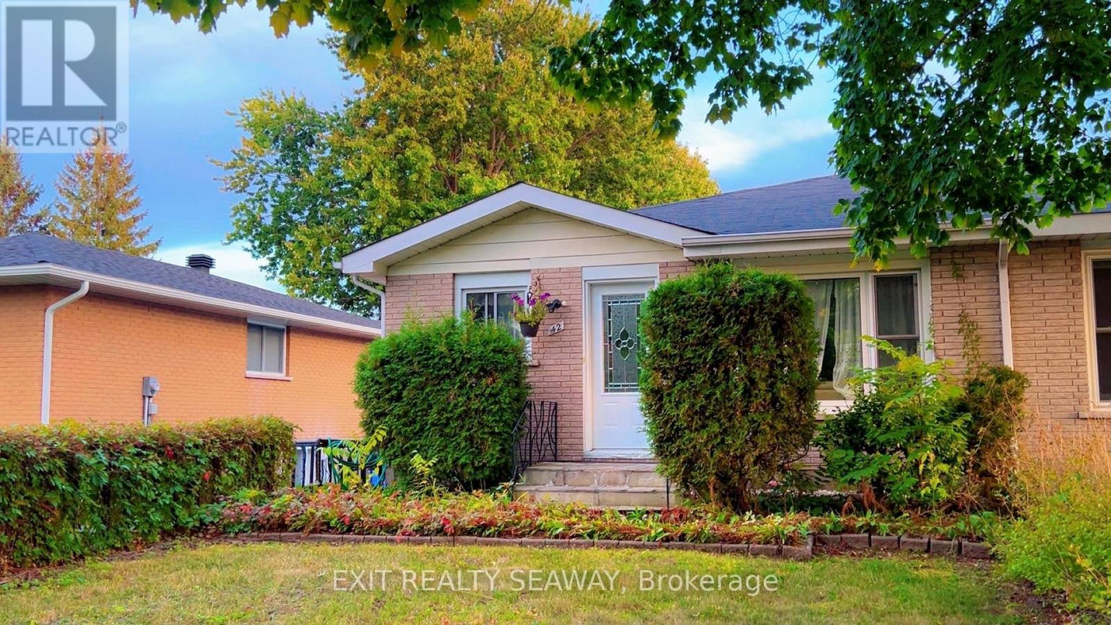 42 Valecrest Dr, Cornwall, ON K6H 6E1