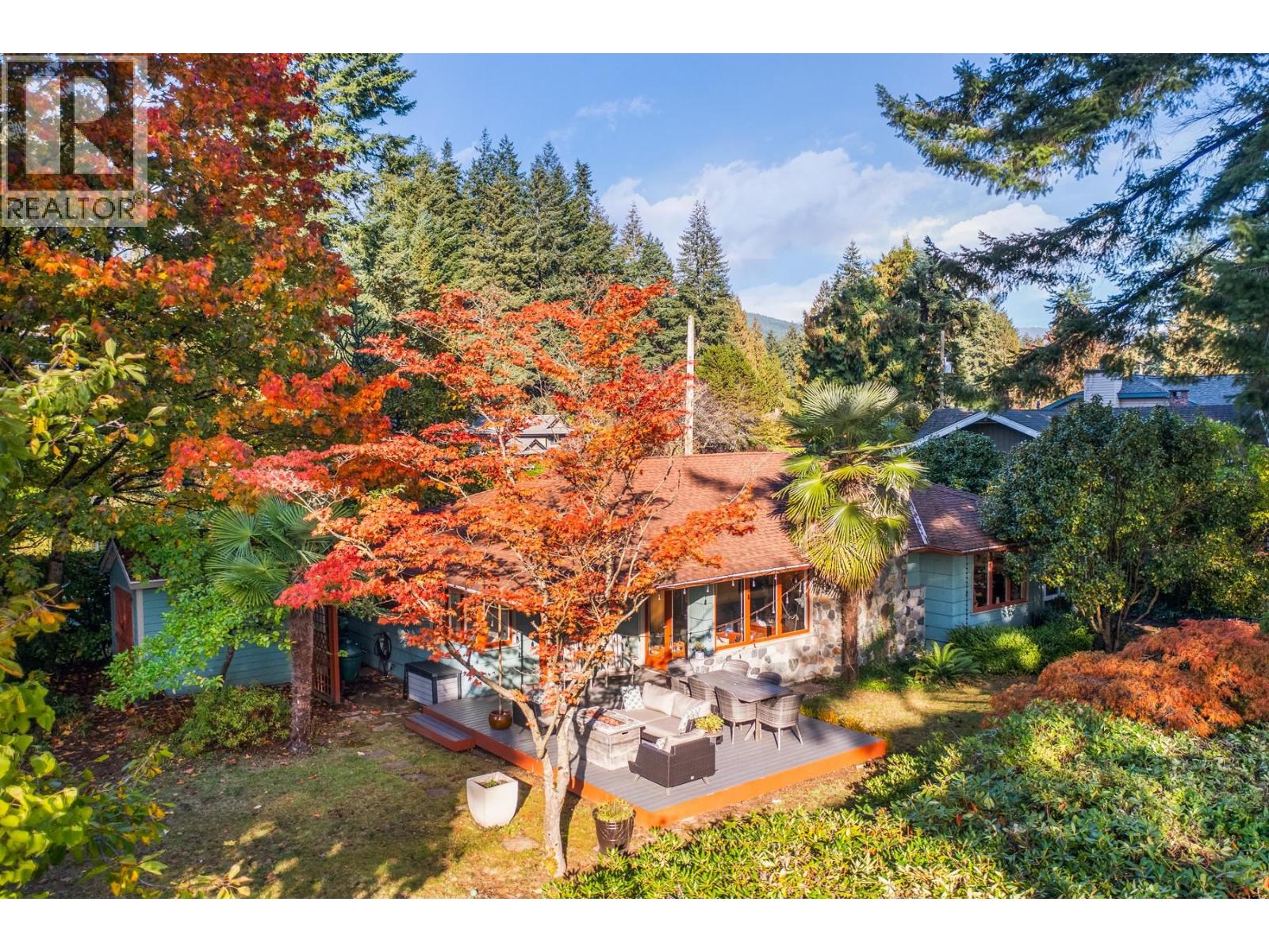 1090 W Keith Rd, North Vancouver, BC V7P 1Y5
