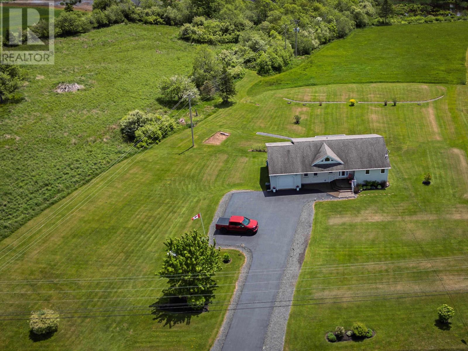 4362 Highway 236, Kennetcook, NS B0N 1T0