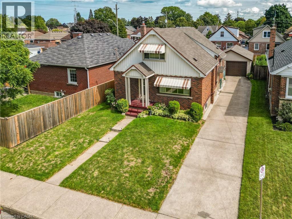 175 Garside Ave S, Hamilton, ON L8K 2W3