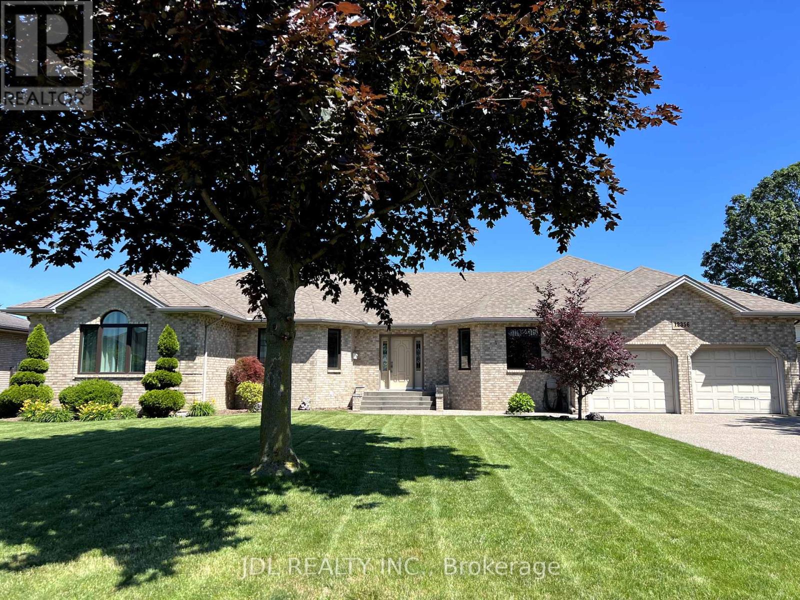 12356 Charlene Ln, Tecumseh, ON N9K 1B1