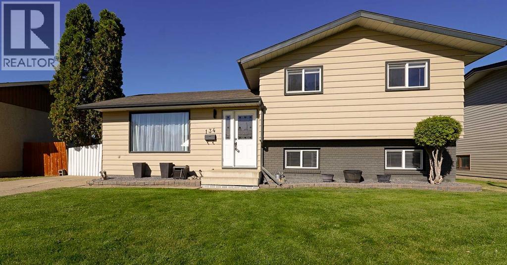 134 Shields Cres SE, Medicine Hat, AB T1B 2K1