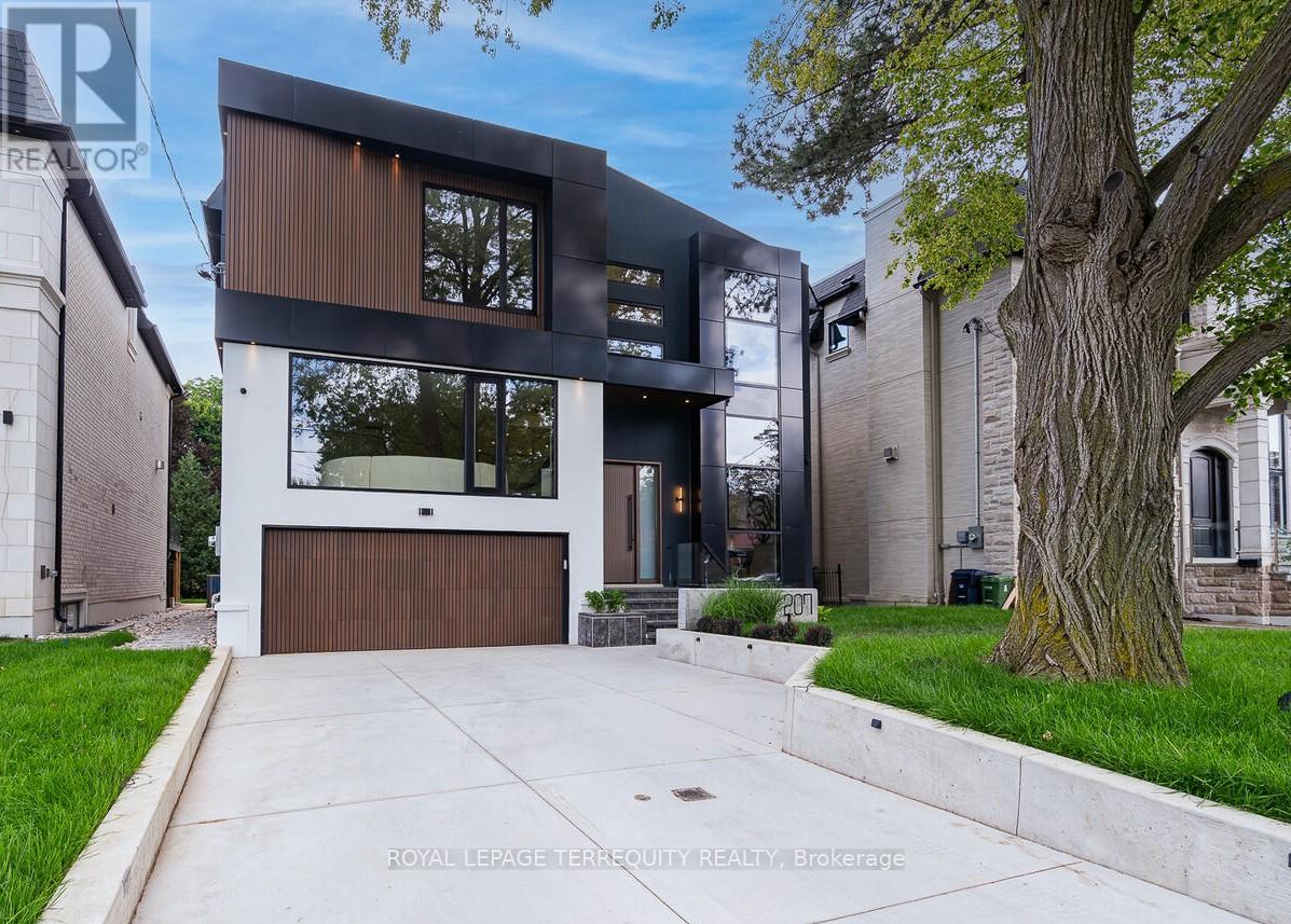 207 Newton Dr, Toronto, ON M2M 2P2