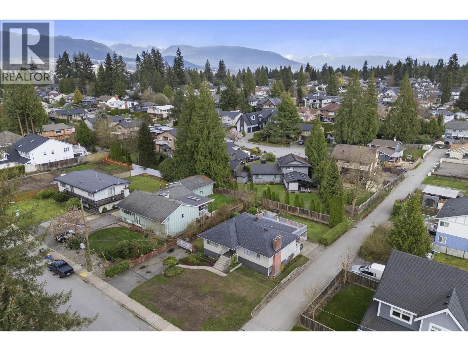 809 Porter St, Coquitlam, BC V3J 5B9