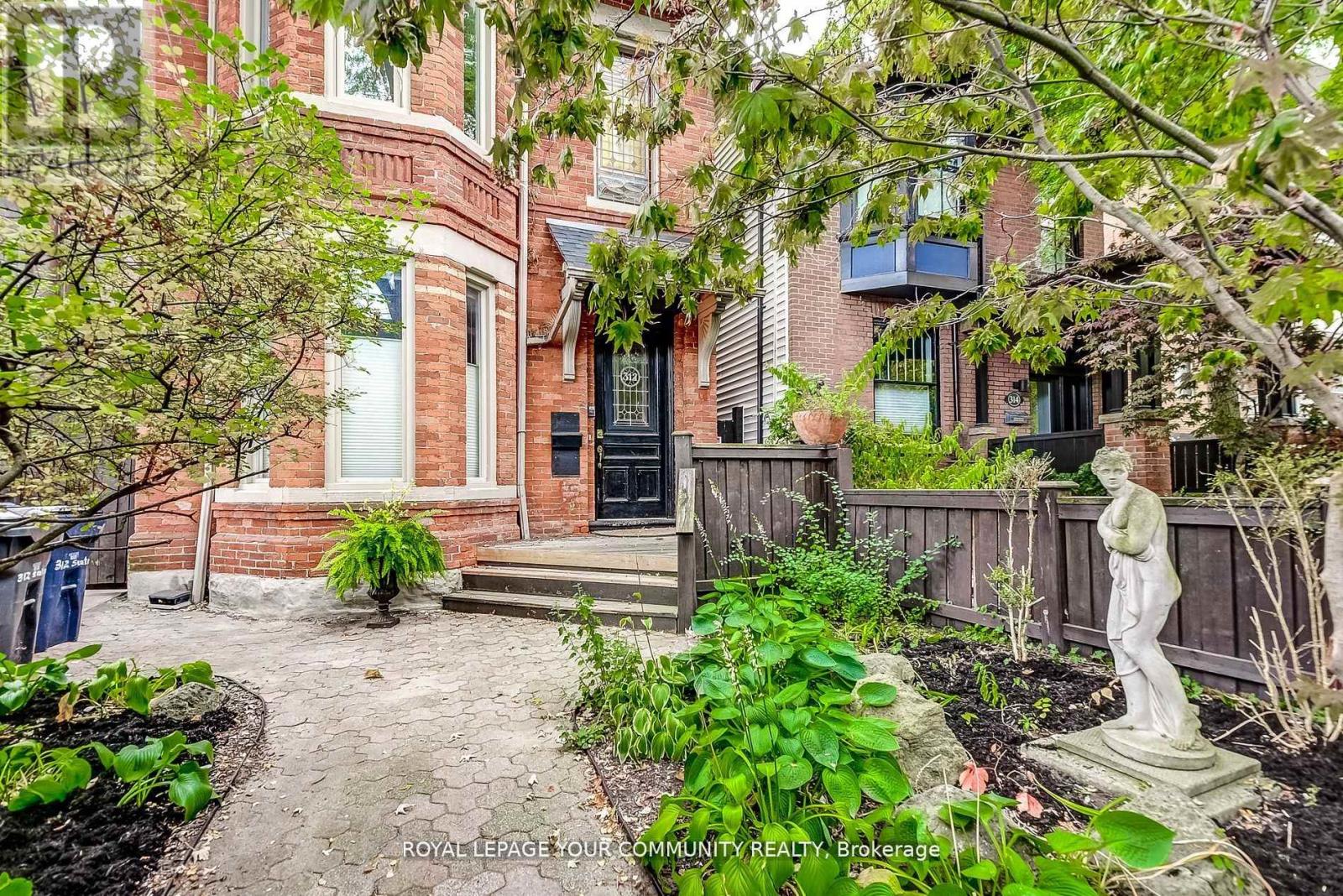 312 Seaton St, Toronto, ON M5A 2T6