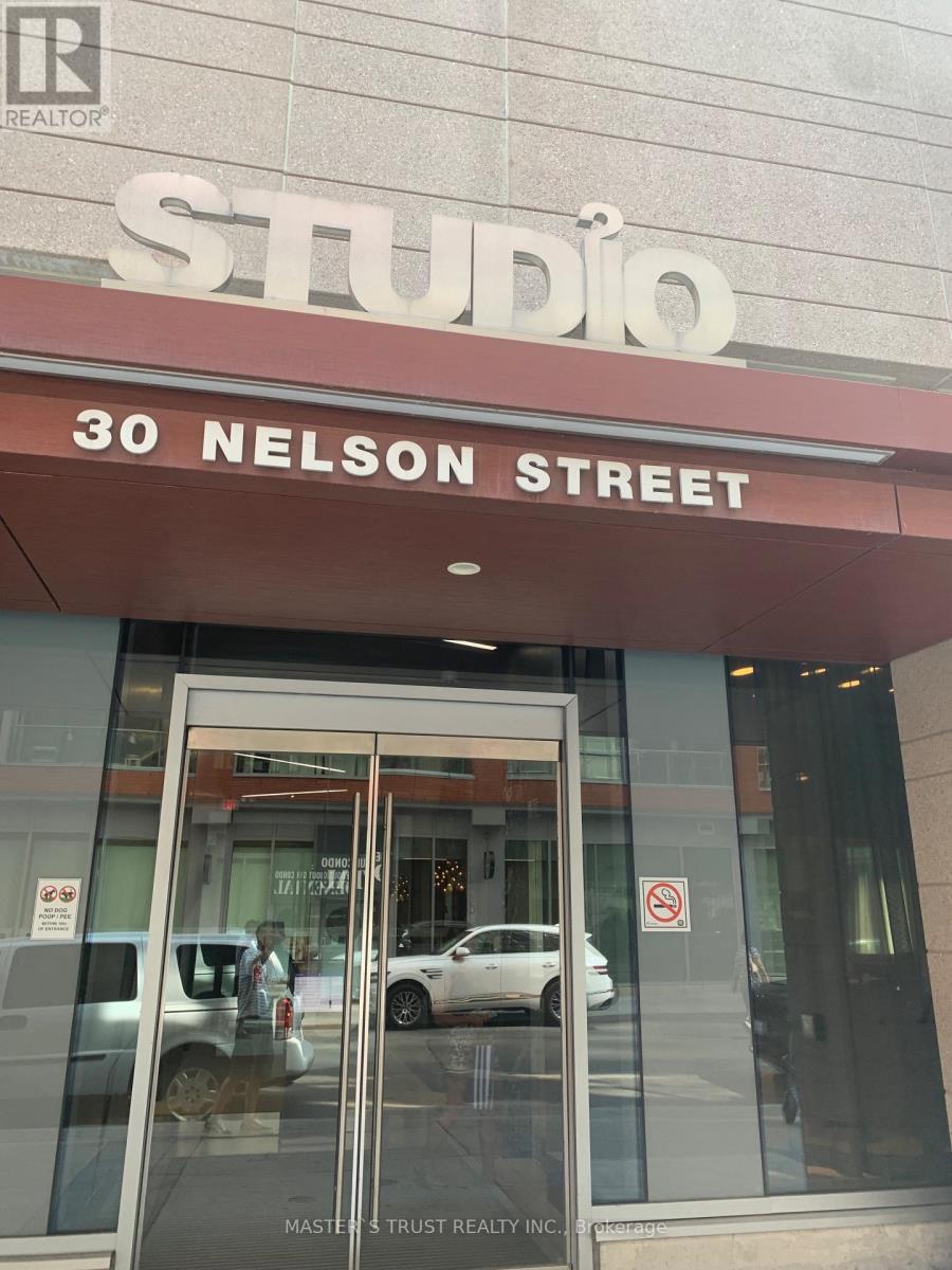 2406 30 Nelson St, Toronto, ON M5V 0H5