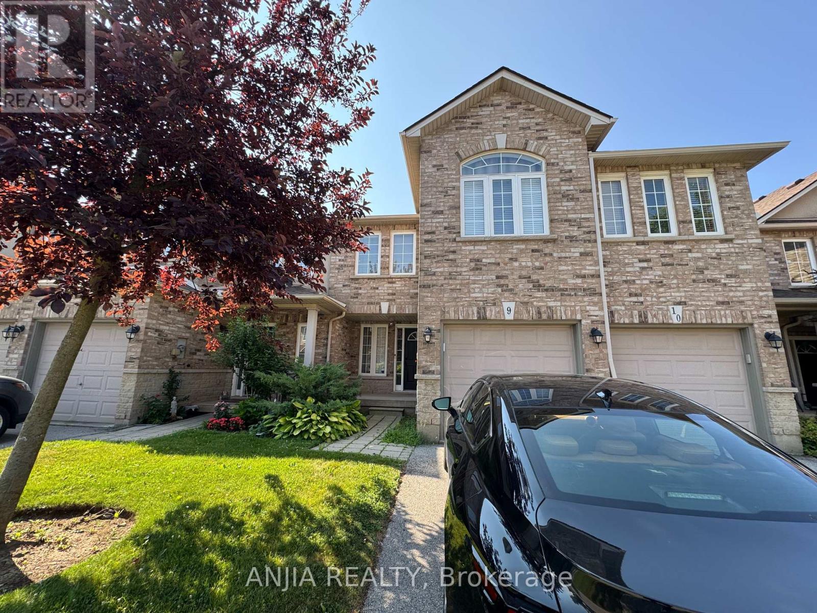 9 39 Panabaker Dr, Hamilton, ON L9G 0A2