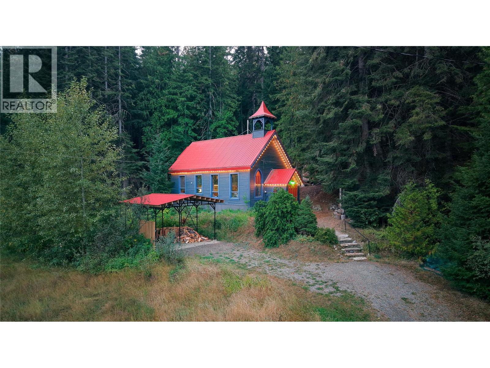 317 Fir St, Ymir, BC V0G 2K0