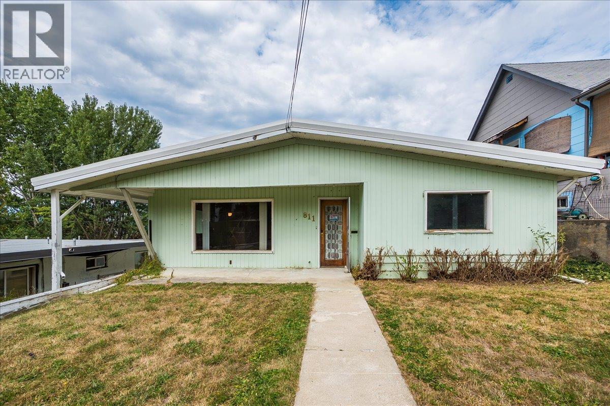 811 Latimer St, Nelson, BC V1L 4V6