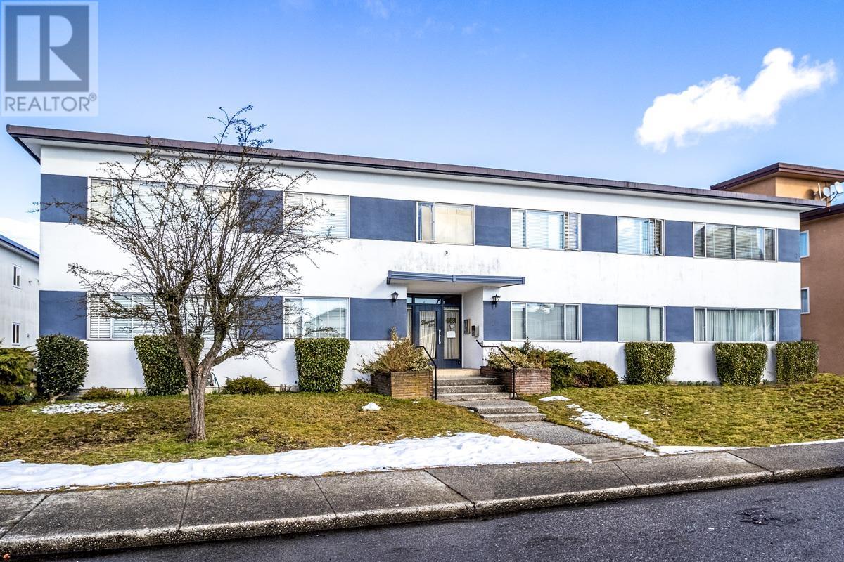 6831 Arcola St, Burnaby, BC V5E 1H4