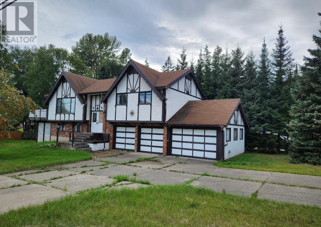 3931 Highland Dr, Prince George, BC V2K 3R1