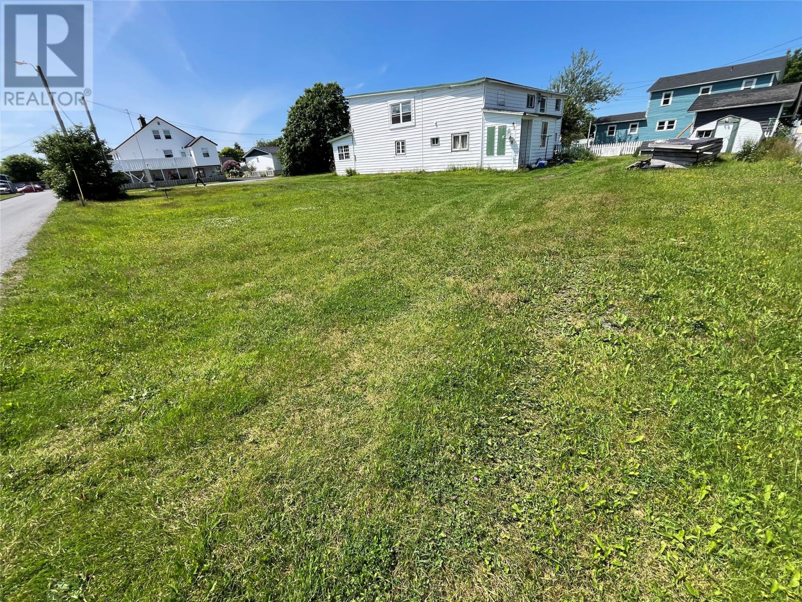 4 Okeefe St, Placentia, NL A0B 2Y0