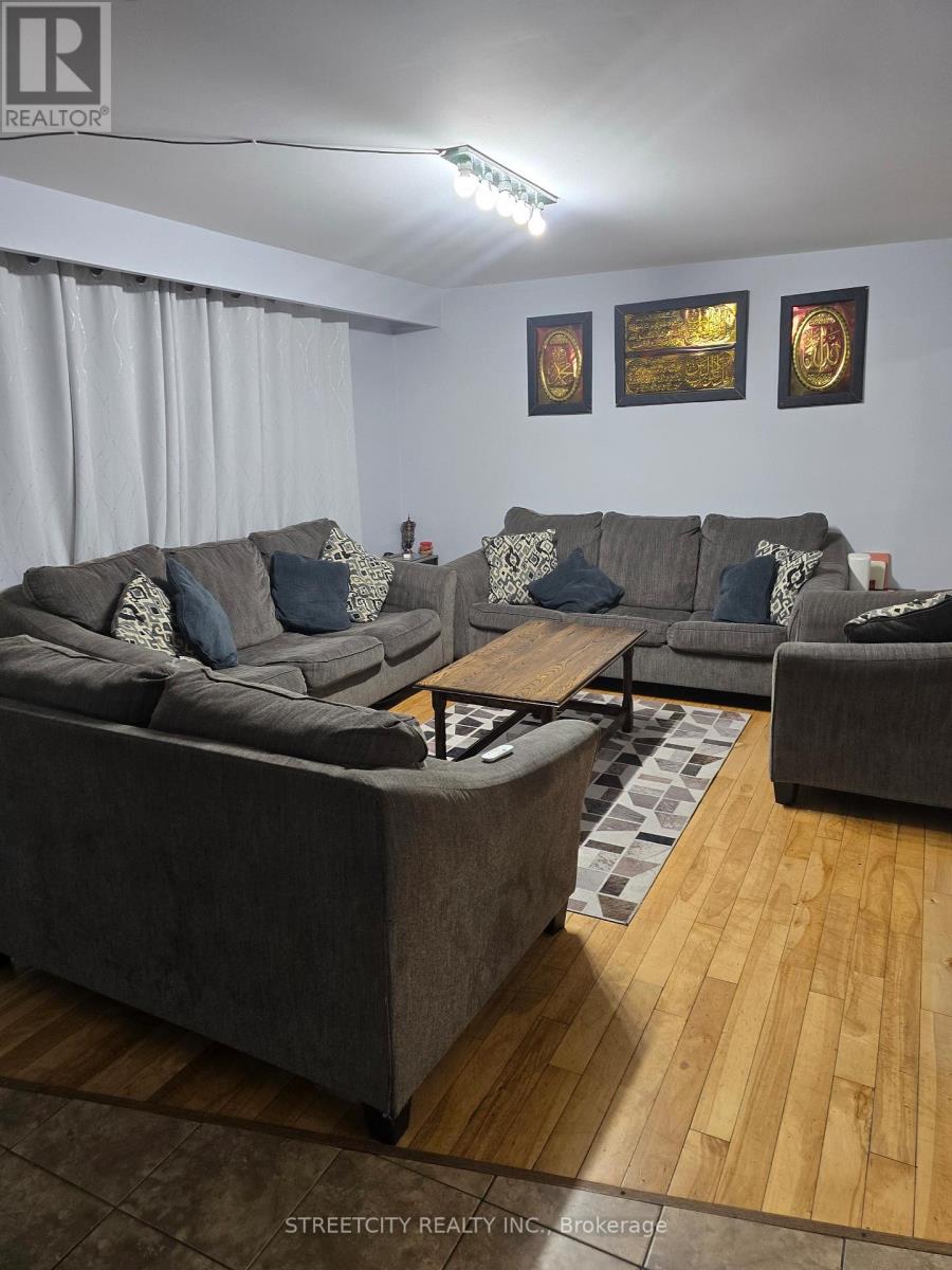 993 Osgoode Dr, London, ON N6E 1C9
