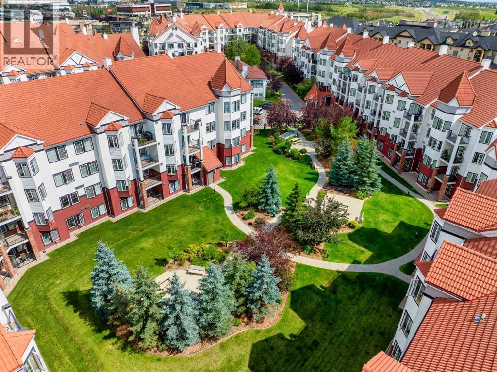 70 Royal Oak Plaza Nw Unit 102 Cir, Calgary, AB T3G 0C6