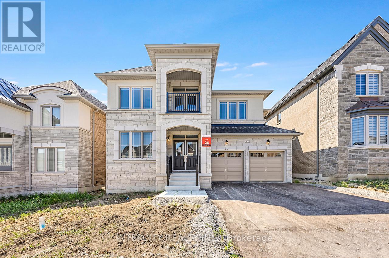 43 Bostock Dr, Georgina Keswick South, ON L4P 0S5