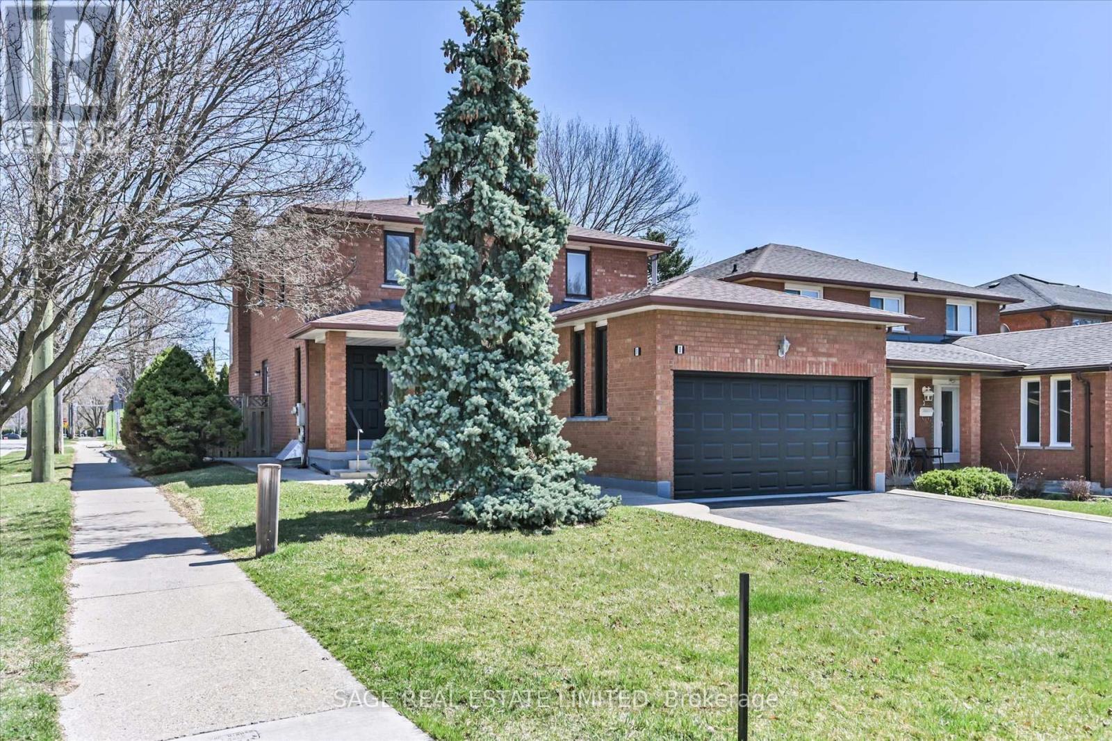 1 Goa Ct, Toronto, ON M8W 4Y2